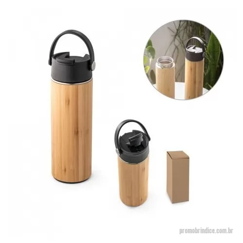 Garrafa personalizada - Garrafa em aço inox e bambu de parede dupla térmica, isolada a vácuo. Possui tampa em PP com sistema flip top para fácil abertura e alça que facilita o transporte. Capacidade até 440 mL. Preserva as bebidas quentes por 8 horas e as bebidas frias por 24 horas. Fornecido em caixa presente de papel kraft reciclado. Certificação EU Food Grade. A cor e o resultado da impressão nos materiais naturais pode variar entre produtos.