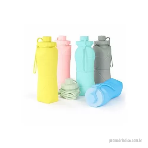 Garrafa personalizada - Garrafa dobrável com capacidade máxima de 500 ml. Possui estrutura flexível em silicone, livre de BPA e é compatível com lava louças. Conta com tampa rosqueável em polipropileno PP com protetor de encaixe para o bico e alça lateral para transporte, q