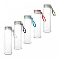 Garrafa em vidro borossilicato com alça em silicone e tampa rosqueável, com capacidade de até 400ml.