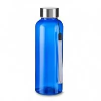 Garrafa plástica 500 ml feita em material PET reciclado. Tampa de metal rosqueável com cordão.