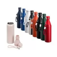 Descrição: Garrafa térmica em inox com capacidade para até 500ml. Possui estrutura de parede dupla, ideal para conservar a temperatura de líquidos por mais tempo. Conta com tampa rosqueável e compartimento removível em plástico, permitindo o uso como copo. Acompanha alça em nylon com detalhes em plástico e mosquetão metálico.  Altura :  26,2 cm  Largura :  7,1 cm  Diametro :  5,5 cm