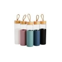 Garrafa de vidro borossilicato com capacidade de 750ml. Contém tampa de bambu com alça de algodão e luva de silicone. Altura : 26,2 cm Largura : 7,1 cm Circunferência : 22,7 cm Tamanho total aproximado CxL : Diâmetro bocal 4,8 cm Peso aproximado g : 