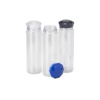 Garrafa 500ml em plástico com tampa rosqueável em formato de diamante.