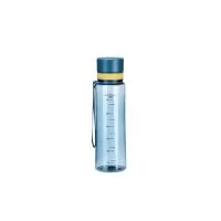 Garrafa plástica com capacidade máxima de 780 ml e marcação de volume. Possui tampa rosqueável com protetor para o bocal, revestimento emborrachado e alça em nylon para transporte. Altura : 25,8 cm Largura : 7,3 cm Circunferência : 21,8 cm Peso aprox