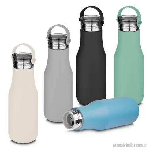 Garrafa térmica personalizada - Garrafa térmica em aço inox com parede dupla com capacidade de até 500 ml. Tampa plástica rosqueável, alça em silicone e anel de silicone para vedação.
