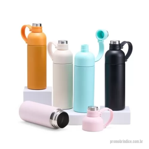 Garrafa térmica personalizada - Mantenha a bebida na temperatura ideal, seja ela quentinha ou bem gelada! Com excelente conservação, nossa Garrafa Térmica de 460ml, produzida em aço inoxidável 304 e base antiderrapante para maior estabilidade em superfícies, possui um design super prático com duas aberturas, sendo uma com bocal contendo tampa protetora rosqueável e alça emborrachada integrada para facilitar a locomoção, e outra abertura larga para facilitar o enchimento e a limpeza.  Mais do que prática, essa garrafa garante que a bebida mantenha sua qualidade térmica e sabor por muito mais tempo.