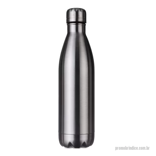 Garrafa térmica personalizada - Garrafa térmica 780ml em inox de alta qualidade. Possui tampa rosqueável com detalhe superior em relevo, pode ser utilizada com líquidos quentes ou frios. Observação: não colocar no fogão ou micro-ondas.  Altura: 30,3 cm Largura: 7,9 cm Medidas aproximadas para gravação: (CxL): 15,5 cm x 7 cm Conservação líquidos quentes: ± 12 horas Conservação líquidos gelados: ± 24 horas