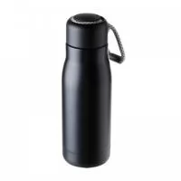 Garrafa térmica com capacidade de 420ml feita em inox 304 com parede dupla. Tampa plástica com corda para transporte embutida.