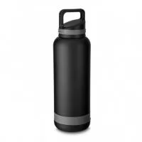 Garrafa térmica 700ml em inox, tampa rosqueável com suporte gancho. Tem pintura fosca e detalhe emborrachado na tampa e parte inferior.