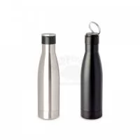 Garrafa térmica em aço inox isolada a vácuo com parede dupla, tampa de plástico com alça de transporte de aço inoxidável. Com capacidade de até 500ml.