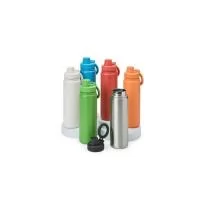 Garrafa térmica inox de capacidade de até 750 ml. A pintura eletrostática garante uma cor duradoura e acabamento de maior qualidade. Sua parede dupla e isolamento a vácuo mantém o líquido conservado por mais tempo, também evitando vazamentos. Além di