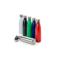 Garrafa térmica com tampa inox com capacidade de até 500 ml. Sua parede dupla em aço inox e isolamento a vácuo na tampa ajudam a conservar o líquido quente por mais tempo, além de conter vazamentos e o contato direto com o calor excessivo da parte in