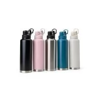 Garrafa Térmica em inox 304 de parede dupla com capacidade de 1,5 litros. Possui tampa com alça para transporte e tampa rosqueável de proteção para o bocal. Altura : 33,5 cm Largura : 9,7 cm Circunferência : 30,5 cm Peso aproximado g : 585