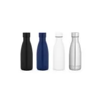 Garrafa térmica em aço inox 90% reciclado com parede dupla, isolada a vácuo e acabamento em mate. A tampa de rosca é à prova de vazamentos. Capacidade até 400 mL. Fornecido em caixa presente de papel kraft reciclado. Certificação EU Food Grade. ø70 x