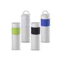 Garrafa térmica em aço inox com parede dupla isolada a vácuo, com capacidade de até 500 ml. Conserva a temperatura quente ou fria, com alça e suporte para celular na tampa. Apoio para mão emborrachado e tampa rosqueável com anel de silicone para veda