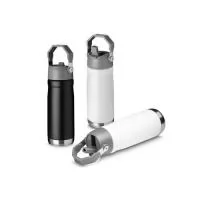 Garrafa térmica em aço inox com parede dupla, com capacidade de até 650ml. Tampa em plástico, com alça para transporte. Dimensão Produto: 24xø7,4cm Peso do produto: 0,350kg