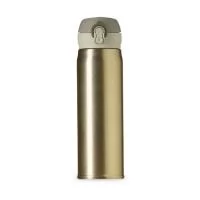 Garrafa térmica de 400ml de inox colorida com botão e válvula para abertura. Possui um sistema de trava (basta mover para cima/baixo para abrir/fechar), pressione o botão central para abrir a tampa(possui na parte interna borracha protetora evitando vazar o líquido). Para abrir a tampa por completo basta rosqueá-la, parte interna revestida em inox. Na embalagem do produto pode ir especificado a capacidade de 450ml ou 500ml devido aos fabricantes que trabalham terem impresso a descrição deste modo, porém ressalvamos a capacidade correta de 400ml.  Medidas aproximadas para gravação: (CxL): 16 cm x 6 cm Tamanho: (CxL): 22,7 cm x 7,2 cm x 20,5 cm