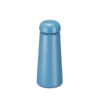 Garrafa térmica com capacidade máxima de 450ml. Possui estrutura de parede dupla com interior em inox 304 e exterior em inox 201 com pintura eletrostática. Conta com tampa rosqueável em plástico polipropileno (PP) com anel de vedação em silicone.