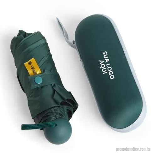Guarda chuva personalizada - Ofereça proteção e elegância com o Guarda-chuva UPF50+. Com tecido de poliéster impermeável e proteção solar UPF50+, este guarda-chuva manual é ideal para eventos ao ar livre e dias chuvosos. Equipado com 8 varetas e estrutura em aço, possui botão de abertura emborrachado e alça de nylon para praticidade no transporte. Personalize com sua marca e ofereça um brinde que une estilo e funcionalidade. Perfeito para campanhas promocionais e eventos corporativos, este guarda-chuva garantirá que seus clientes se sintam protegidos e valorizados. Garanta já o seu e fortaleça a presença da sua marca com um toque de sofisticação!