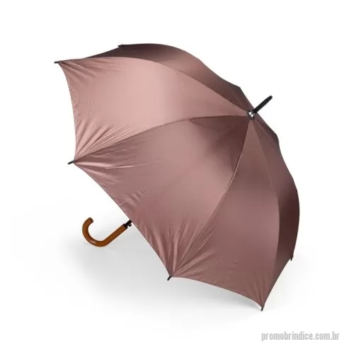 Guarda chuva personalizada - Guarda-chuva em poliéster de impacto impermeável com abertura automática por botão em plástico. Possui estrutura com haste em metal, pegador em polipropileno (PP) com acabamento semelhante à madeira, oito varetas metálicas e faixa para fechamento em velcro.