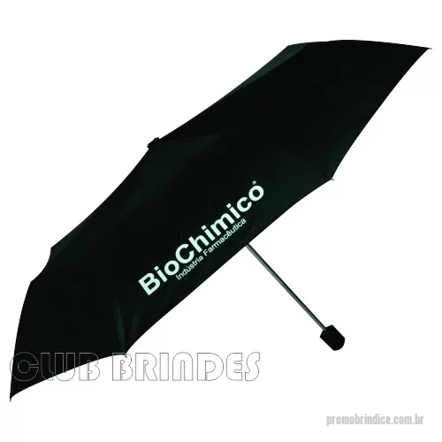 Guarda chuva personalizada - Guarda Chuva Sombrinha Dobrável, cabo plástico. Disponível na cor Preta. Gravação da logomarca em 1 cor em 2 gomos já inclusa.  Tamanho: Aproximadamente 105 cm de diâmetro.