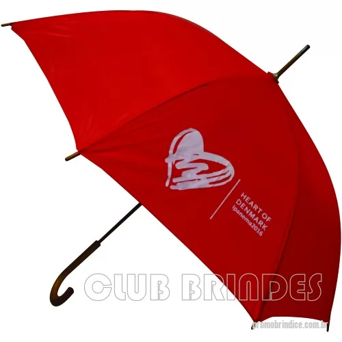 Guarda chuva personalizada - Guarda Chuva Colonial longo, nylon especial liso, cabo curvo em madeira, automático. Disponível em várias cores. Gravação da logomarca em 1 cor em 2 gomos já inclusa.  23  X 8 varetas. Tamanho: 120 cm de envergadura.