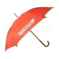 Guarda Chuva Colonial longo, nylon especial liso, cabo curvo em madeira, automático. Disponível em várias cores. Gravação da logomarca em 1 cor em 2 gomos já inclusa.  23  X 8 varetas. Tamanho: 120 cm de envergadura.