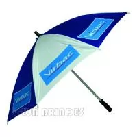 Guarda Chuva Portaria/Recepção Especial de Alumínio, varetas em aço, manual, cabo reto ou curvo com manopla de plástico, tecido nylon resinado. Disponível em várias cores. Gravação da logomarca em 1 cor em 2 gomos já inclusa.  Tamanho: Disponíveis nos tamanhos de 1,20 m, 1,40, e 1,60 de diâmetro.