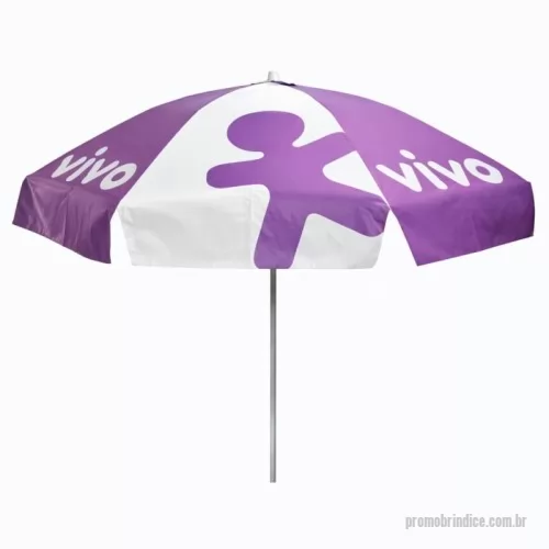 Guarda sol personalizada - Guarda Sol Personalizado com haste central em tubo de alumínio com reforço de madeira interiça. Disponível em várias cores. Gravação da logomarca em 1 cor aplicada em 4 gomos já inclusa.