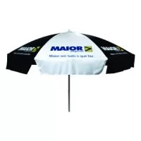 Guarda Sol Personalizado com haste central em tubo de alumínio com reforço de madeira interiça. Disponível em várias cores. Gravação da logomarca em 1 cor aplicada em 4 gomos já inclusa.
