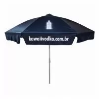 Guarda Sol Personalizado com haste central em tubo de alumínio com reforço de madeira interiça. Disponível em várias cores. Gravação da logomarca em 1 cor aplicada em 4 gomos já inclusa.