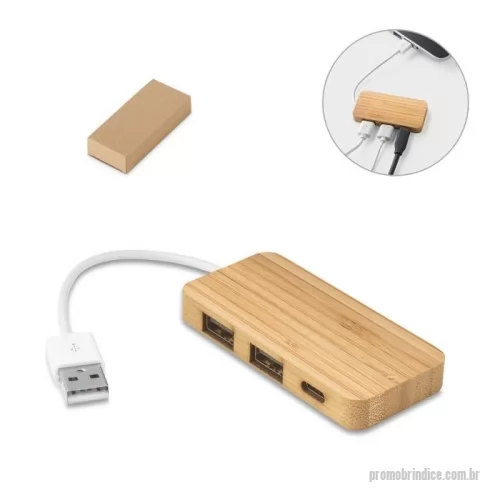 Hub personalizado - Hub em bambu com 2 portas USB-A e 1 porta USB-C. Permite transferência de dados. Fornecido em caixa presente de papel kraft