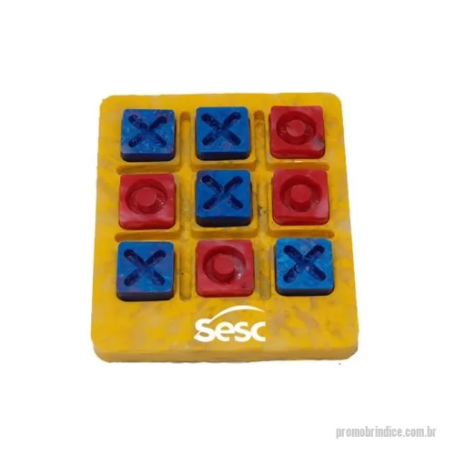 Jogo personalizado - Green Plasticaria, fabricado 100% com plástico reciclado, produto inovador e eco sustentável, medindo 10,5x9,3cm, a escolha ideal para o meio ambiente e para adequação às estratégias corporativas de ESG.