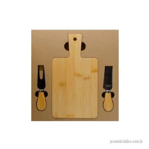 Kit acessórios para queijo personalizado - Tabua De Queijos Em Bambu Com Acessorios