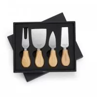 Kit queijo 4 peças em estojo de papelão com berço de espuma, contém: faca com ponta, faca reta, garfo e espátula