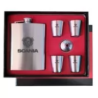 Cj, Acessórios para whisky com garrafa de bolso e 04 copos + funil. gravação da logo a laser na garrafa e nos copos. Despachamos com frete pago para todo o Brasil