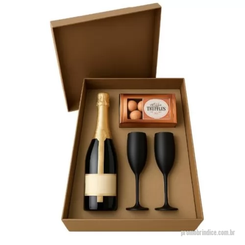 Kit bebidas personalizado -   Este kit contém:      1 espumante Chandon (premiado e de sabor refinado)      1 caixa com 8 bombons Ferrero Rocher      1 taça de acrílico personalizável com a logomarca da sua empresa      1 caixa presenteável elegante      ________________________________________________________________      * Consulte quantidade mínima     *Confira opções de personalização     *Imagem meramente ilustrativa     *Na falta de algum item, pode ser substituído, sob consulta, por outro de igual valor e qualidade.           Entre em contato, informe o seu CNPJ     Atendimento somente para Empresas