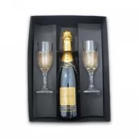 Ótima opção de brinde corporativo, para destacar seu evento com elegância. Kit Chandon com duas taças Gallant. Gravação em Laser nas taças. Opção para gravação em Silk Screen na caixa (consultar condições com o vendedor).