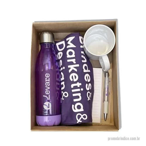 Kit Boas Vindas personalizado - Kit Boas Vindas Personalizado com 1 garrafa plástica, tampa de metal e capacidade de 680 ml + 1 caneca de cerâmica de 320 ml + 1 camisa malha 30.1 penteada + 1 bloco no tamanho 16,1x14,8 cm com caneta e capa plástica + 1 caixa em cartnao 300 gr, modelo tampa e fundo.