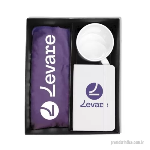 Kit Boas Vindas personalizado - Kit Boas Vindas Personalizado com 1 caneca de cerâmica com capacidade de 320 ml + 1 camisa em malha 30.1 penteada + 1 caderneta no tamanho de 9x14 cm, sem pauta e sem porta caneta + 1 caixa em cartão 300 gr, modelo tampa e fundo.