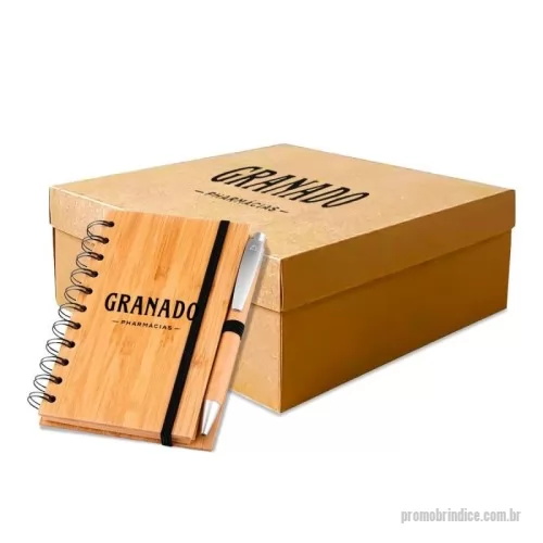 Kit Boas Vindas personalizado - Kit Welcome Board, contém 1 caixa kraft com tampa 20x20x8cm e 1 bloco ecológico A5 135 x 180 mm com esferográfica em bambu.