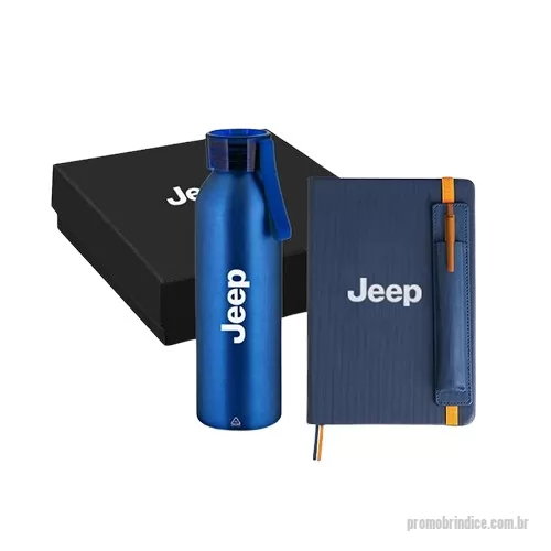Kit Boas Vindas personalizado - Recepcione bem os seus novos clientes ou colaboradores com o Kit Welcome Trio da PROMOLINE ! É um Kit Executivo personalizado em caixa de papel cartão para presente com 1 squeeze de 600 Ml em metal reciclado e alça emborrachada, 1 caderno A5 com 96 folhas pautadas e 1 caneta esferográfica. - Personalização: Tampografia - Cores disponíveis: Azul - Frete CIF SPaulo e RJaneiro Capitais para valor de faturamento a partir de R$ 1.500,00. 