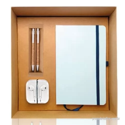 Kit Boas Vindas personalizado - Este kit contém:      1 fone de ouvido com microfone      1 caderneta em couro sintético      1 kit ecológico com caneta e lapiseira      1 caixa duplex personalizada – 30 x 20 x 10 cm  ________________________________________________________________  * Consulte quantidade mínima *Confira opções de personalização *Imagem meramente ilustrativa *Na falta de algum item, pode ser substituído, sob consulta, por outro de igual valor e qualidade.   Entre em contato, informe o seu CNPJ Atendimento somente para Empresas 