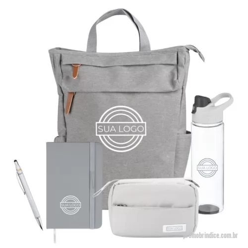 Kit Boas Vindas personalizado - Kit com caneta metal touch antiestresse, caderneta tipo moleskine, mochila multifuncional, necessaire com 3 compartimentos e garrafa plástica 700 ml.