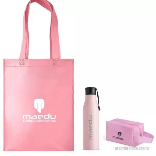 Kit Boas Vindas personalizado - SACOLA: Sacola de tnt com costura termo selada. GARRAFA: Garrafa inox 800ml com pintura colorida. Possui tampa rosqueável com alça para transporte. NECESSAIRE:  Confeccionada em nylon, ele possui espaço de sobra para comportar itens de maquiagem, artigos de higiene pessoal, acessórios e muito mais. Tudo isso o torna uma companhia indispensável para qualquer lugar, seja carregando-o com as mãos através de sua alça lateral.