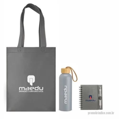 Kit Boas Vindas personalizado - SACOLA: Sacola de tnt com costura termo selada. GARRAFA: Garrafa de alumínio com capacidade de até 800ml. Feita com material de alta resistência CADERNO+CANETA: Caderno plástica wire-o com caneta e suporte para encaixe. Caneta plástica com detalhe emborrachado, carga esferográfica na cor azul e acionamento por clique.