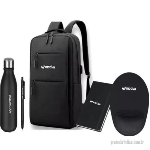 Kit Boas Vindas personalizado - Mochila para notebook em tecido poliéster, mouse pad ergonômico, squeeze de aluminio de 550ml, caneta de metal e molesquine de 80fld 21x14cm.
