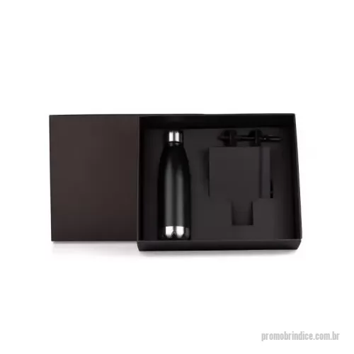 Kit Boas Vindas personalizado - Kit boas vindas Personalizado, composto por garrafa em aço Inox preta com tampa rosqueável; caderno para anotações preto com capa dura e caneta esferográfica em ABS preta.