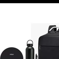 Mochila para notebook em tecido poliéster, mouse pad ergonômico, squeeze térmico de 780ml, caneta de metal e molesquine de 80fld 21x14cm.