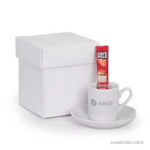 Kit café personalizado - 1 Xicara de porcelana com pires para café 60ml (altura 5,5 x 5cm diametro) 1 Unid. de Café Solúvel 1,3g 1 Caixa corte e vinco em papel cartão branco 300gr